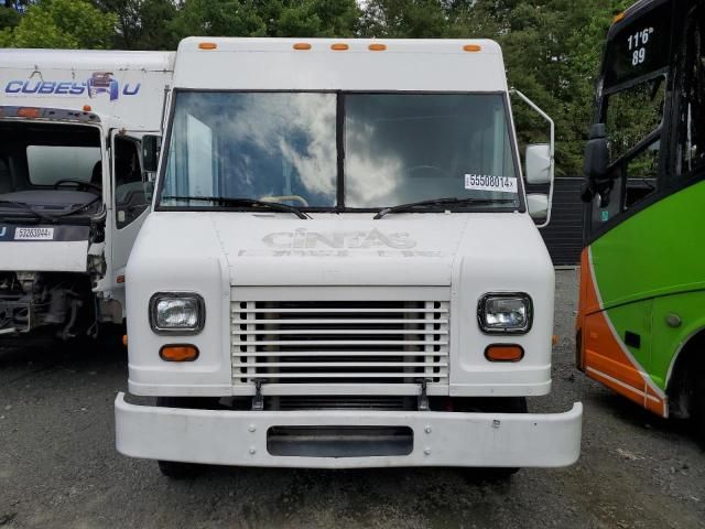 2004 Freightliner Chassis M Line WALK-IN Van