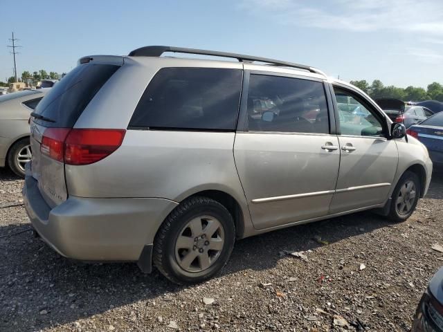 2004 Toyota Sienna CE