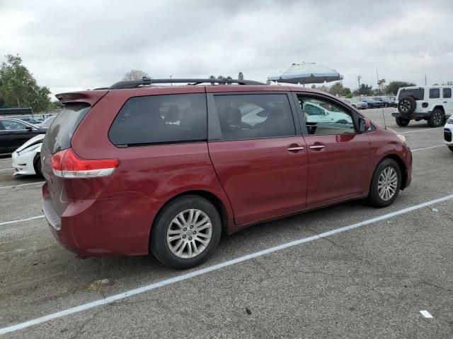 2014 Toyota Sienna XLE