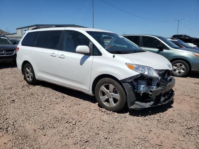 2014 Toyota Sienna LE