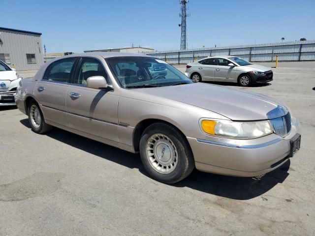 1998 Lincoln Town Car Signature