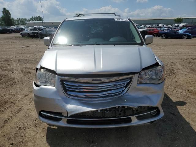 2011 Chrysler Town & Country Touring