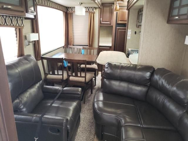 2017 Deni 5th Wheel