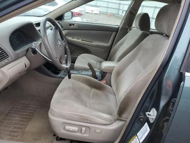 2004 Toyota Camry LE