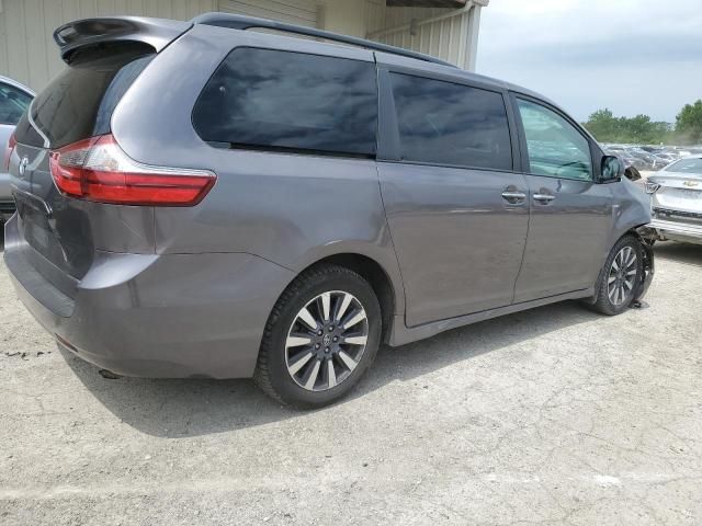 2020 Toyota Sienna XLE