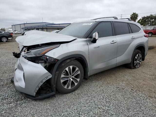 2021 Toyota Highlander Hybrid XLE