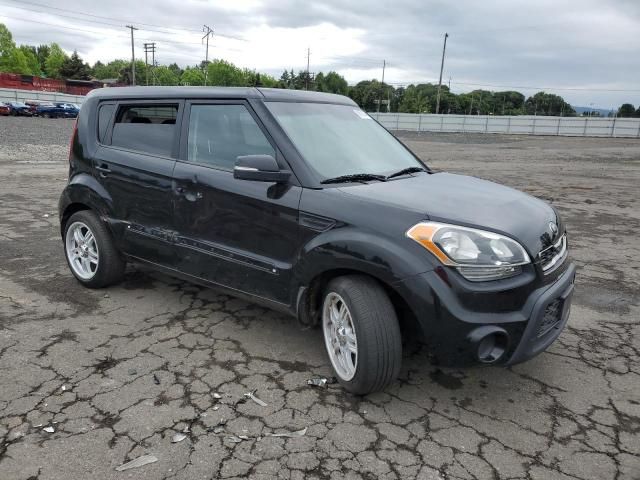 2013 KIA Soul +