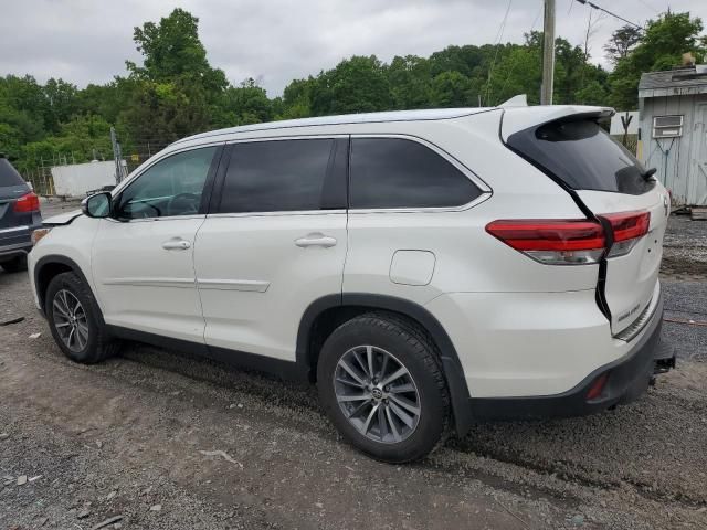 2019 Toyota Highlander SE