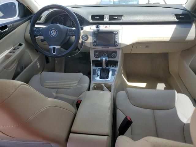 2010 Volkswagen Passat Komfort