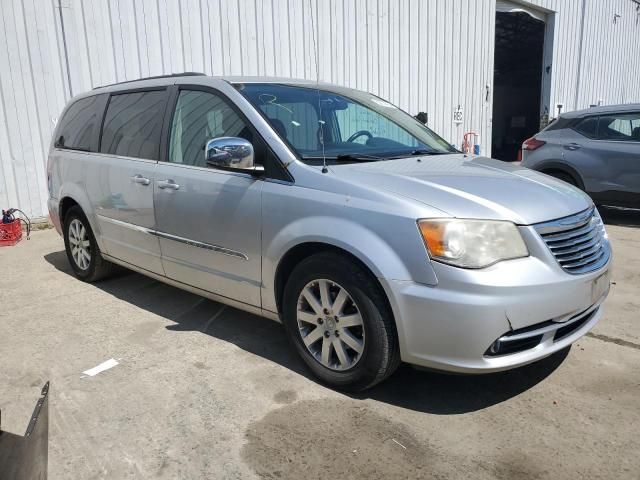 2011 Chrysler Town & Country Touring L