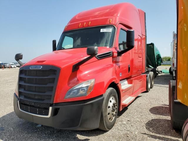 2019 Freightliner Cascadia 126