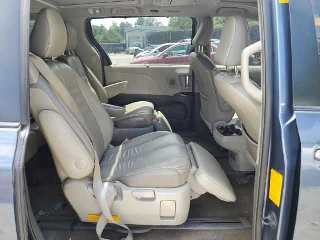 2013 Toyota Sienna XLE