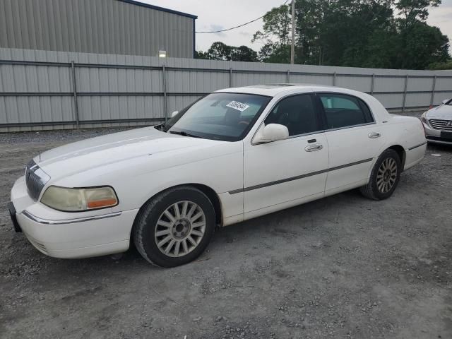 2003 Lincoln Town Car Signature