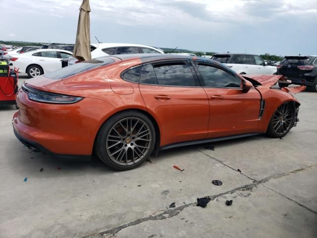 2022 Porsche Panamera Base