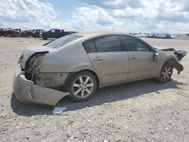 2004 Nissan Maxima SE