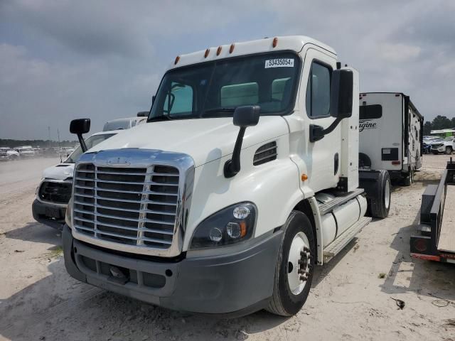 2014 Freightliner Cascadia 113