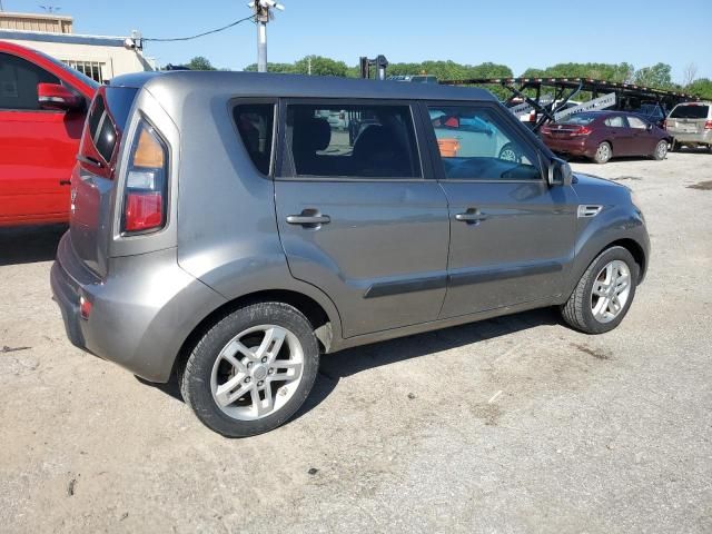 2011 KIA Soul +