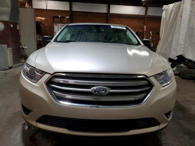 2018 Ford Taurus SE