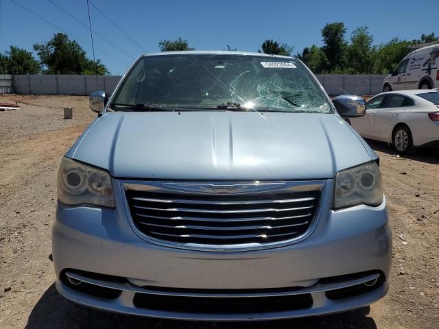 2013 Chrysler Town & Country Limited