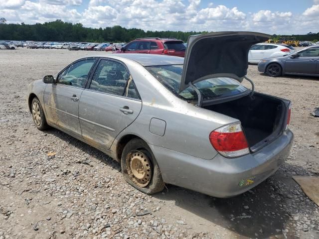 2005 Toyota Camry LE