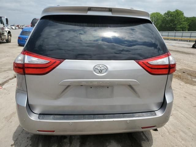 2016 Toyota Sienna XLE