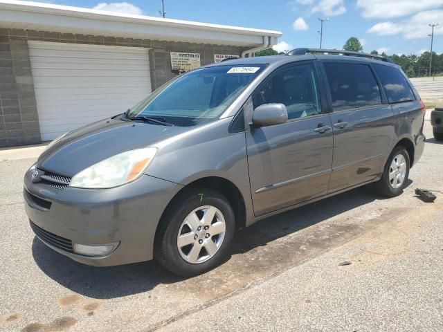 2005 Toyota Sienna XLE