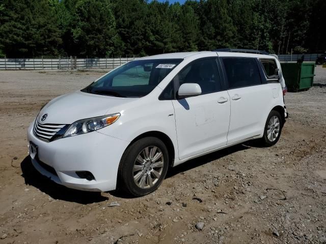 2017 Toyota Sienna LE