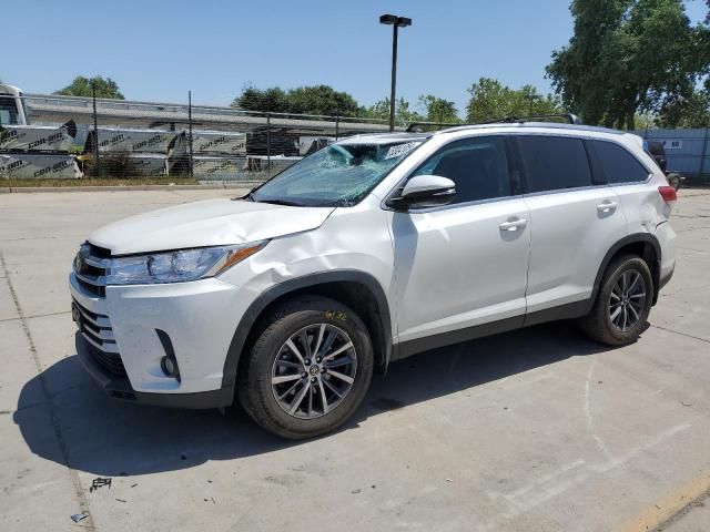 2019 Toyota Highlander SE