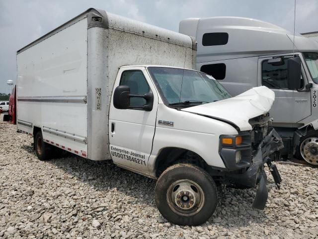 2016 Ford Econoline E350 Super Duty Cutaway Van