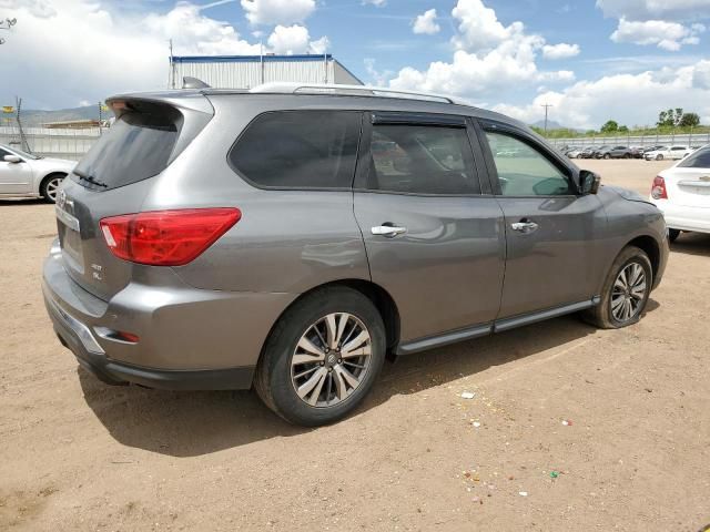 2020 Nissan Pathfinder SL