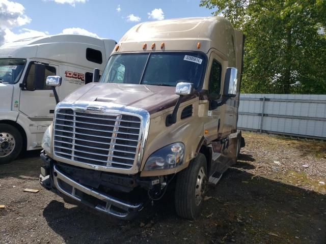 2016 Freightliner Cascadia 113