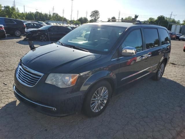 2014 Chrysler Town & Country Touring L