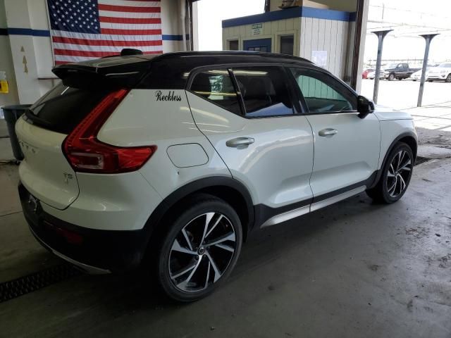 2020 Volvo XC40 T5 R-Design