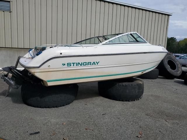 1990 Stingray Boat