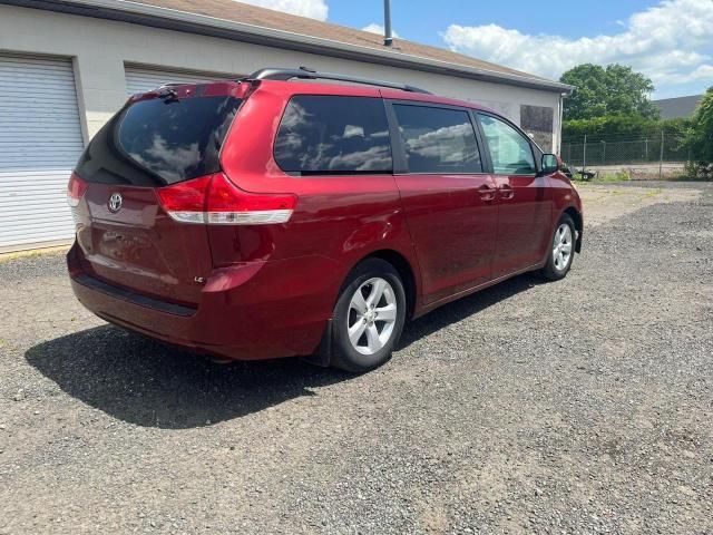 2011 Toyota Sienna LE