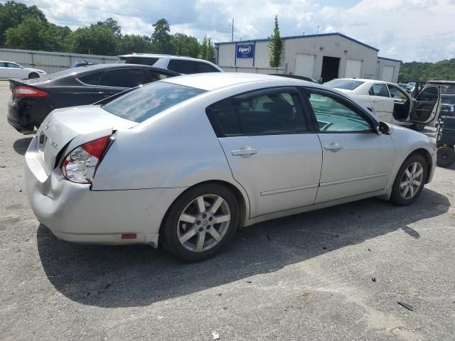 2004 Nissan Maxima SE