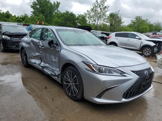 2022 Lexus ES 300H Base