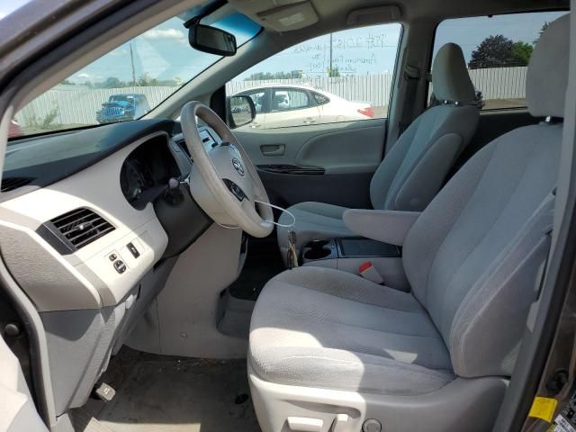 2013 Toyota Sienna LE