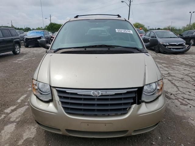 2005 Chrysler Town & Country Touring