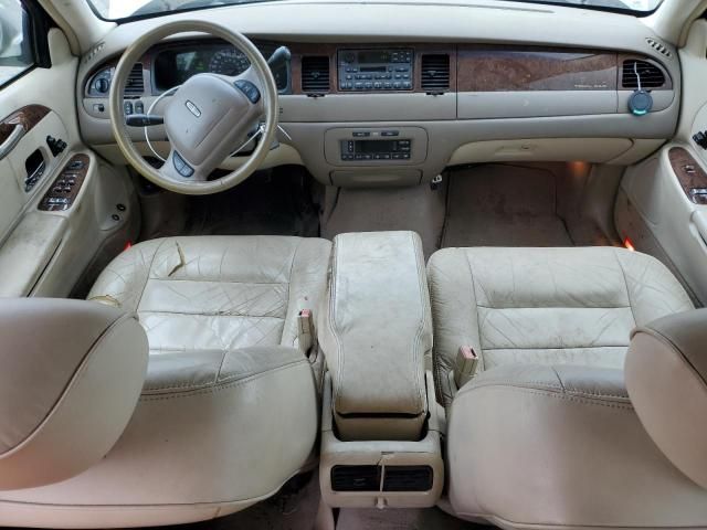 2001 Lincoln Town Car Executive