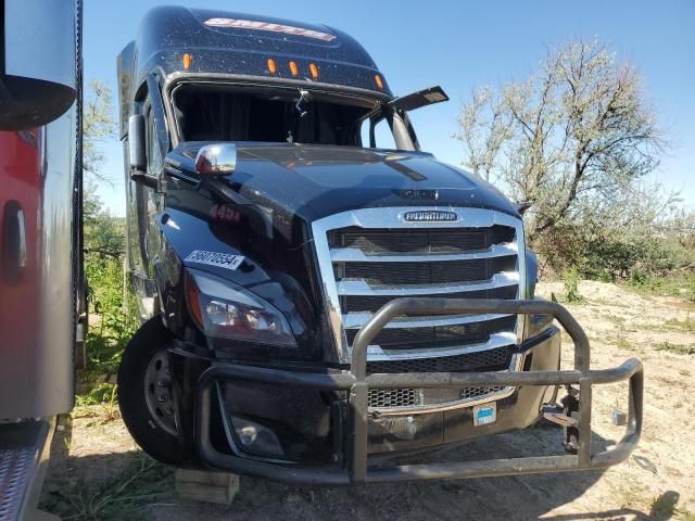 2024 Freightliner Cascadia 126