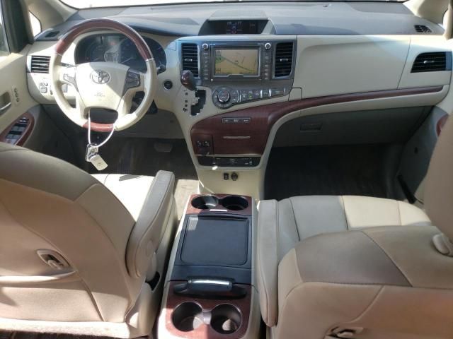 2012 Toyota Sienna XLE