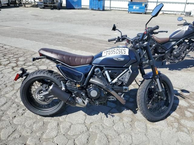 2024 Ducati Scrambler Icon