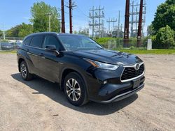 Salvage cars for sale from Copart Candia, NH: 2020 Toyota Highlander XLE