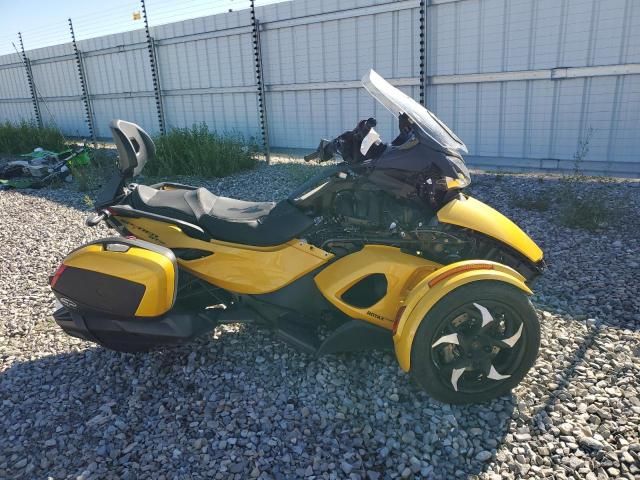 2013 Can-Am Spyder Roadster ST