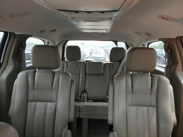 2013 Chrysler Town & Country Touring