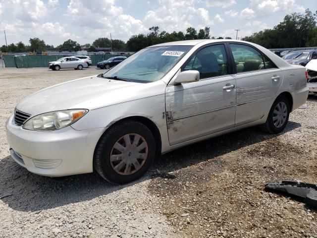 2005 Toyota Camry LE