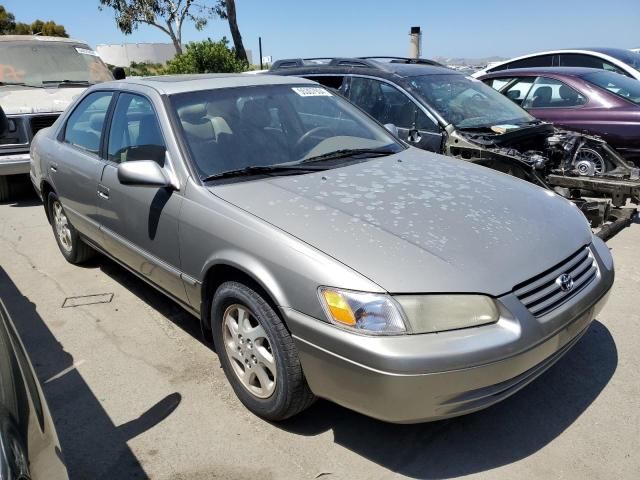 1999 Toyota Camry LE