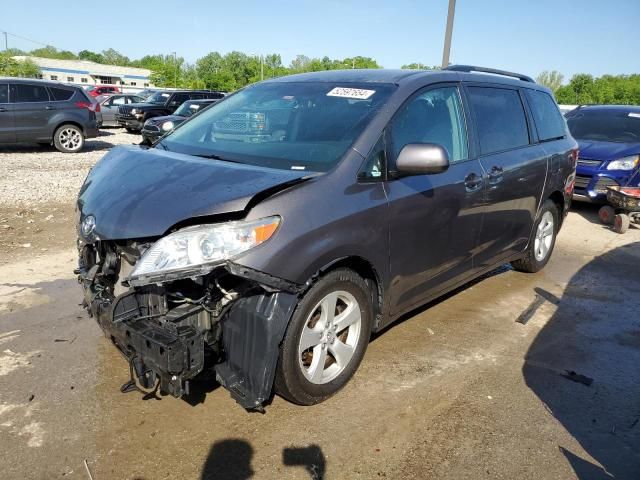 2017 Toyota Sienna LE