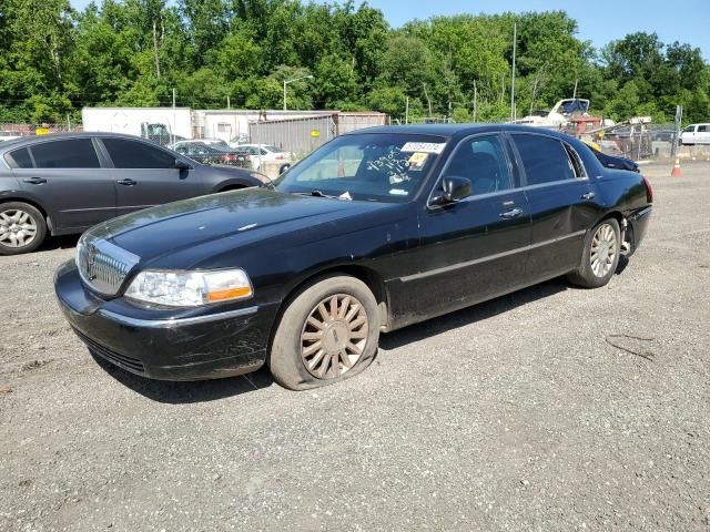 2004 Lincoln Town Car Executive